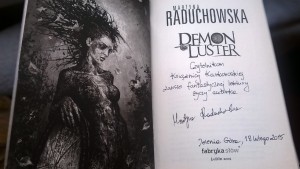 "Demon Luster" z dedykacją dla Książnicy